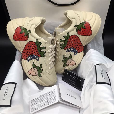 sneakers uomo gucci stroberry|gucci embroidered sneakers.